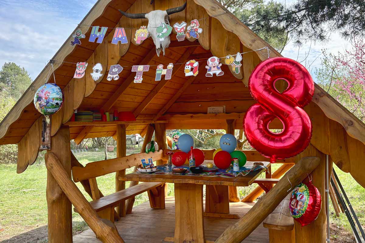 Walderlebnisse für Familien, Kinderfest, Kindergeburtstag, Waldwanderung, Waldexkursion und Waldwissen in Berlin und Brandenburg